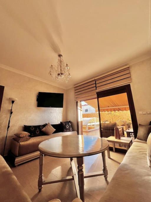 Nassali - Luxurious Beachfront With Private Pool Villa
