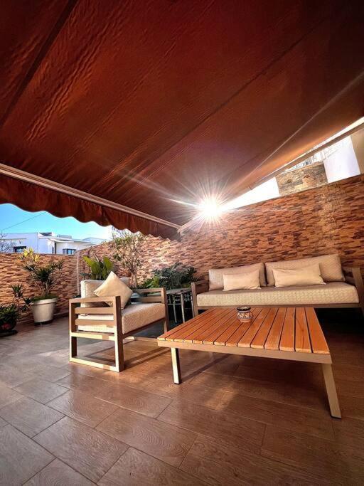 Villa Nassali - Luxurious Beachfront With Private Pool *